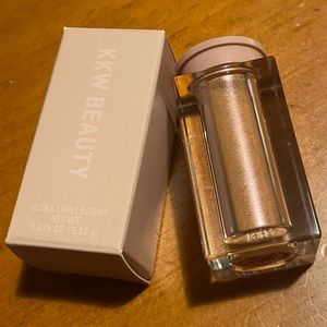 KKW Beauty Ultra Light Beams Highlighter Peach